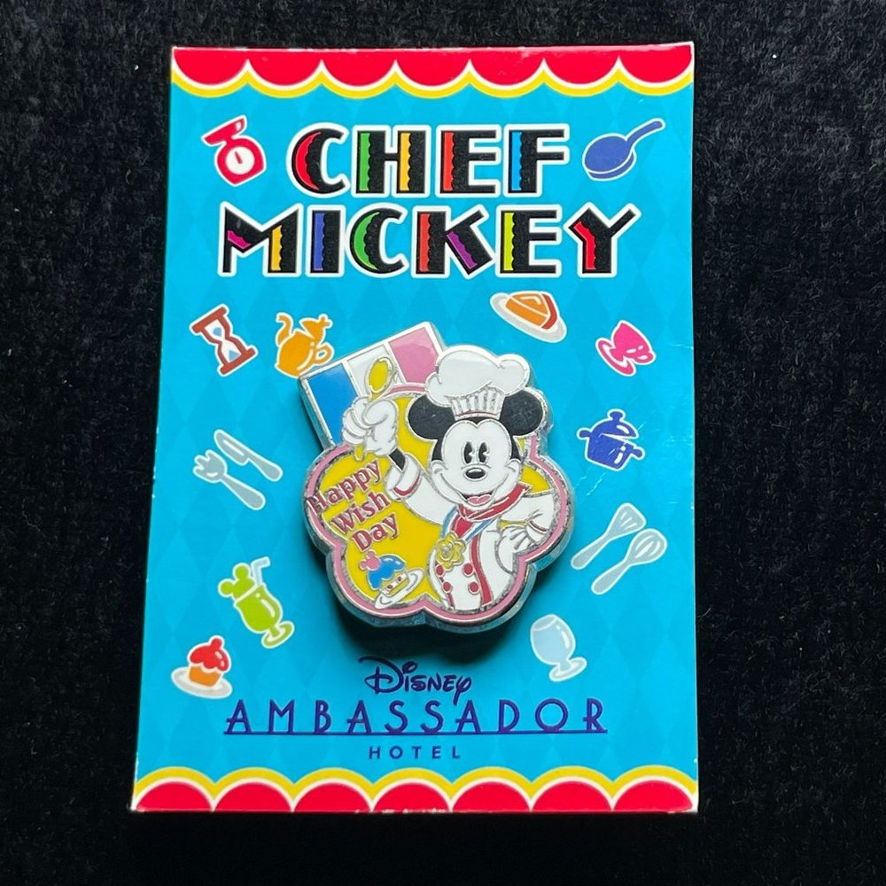 Chef Mickey Ambassador Hotel Happy Wish Day Pin